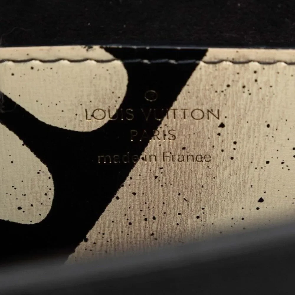 Louis Vuitton Twist MM Chain Shoulder Bag